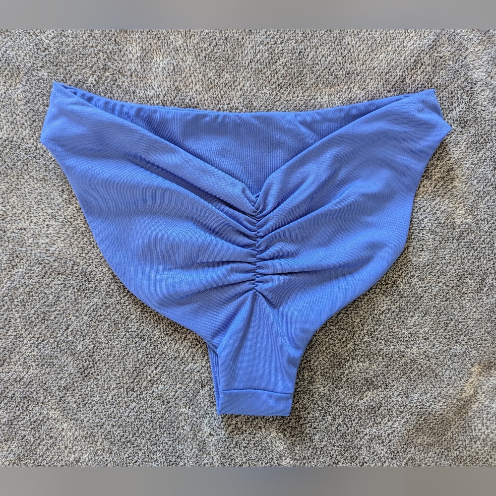 Londre Scrunch Bottom Bikini 👙